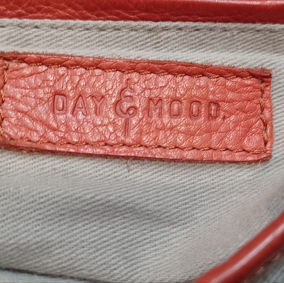 SUNDANCE DAY & MOOD LIGHT BROWN LEATHER SHOULDER BAG! - Picture 6 of 7